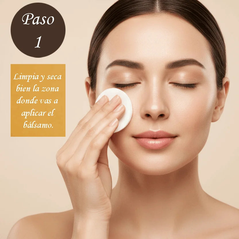 Paso 1: Preparar la piel limpia antes de aplicar el Bálsamo Dr. Melaxin