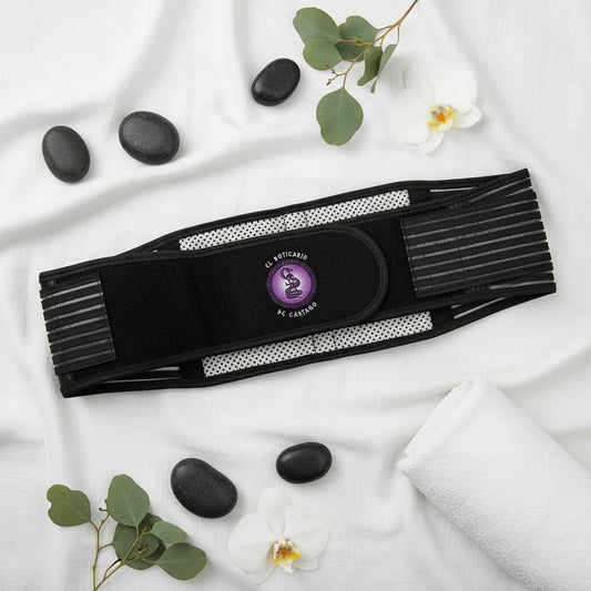 Faja terapéutica de turmalina para reducción de cintura y tratamiento corporal, presentada sobre fondo de lino blanco con elementos spa