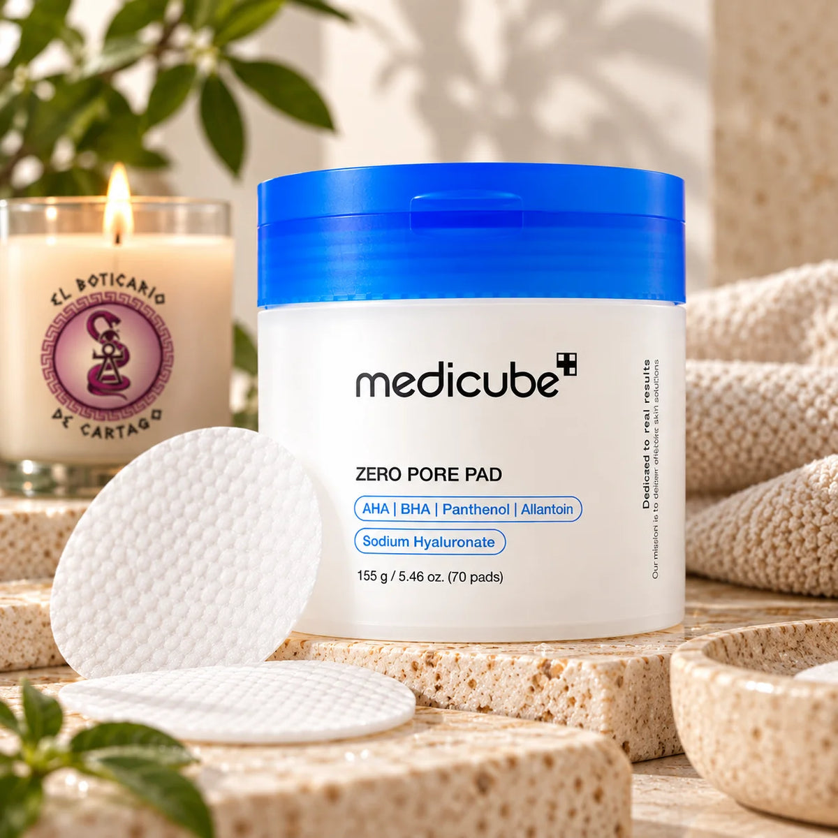 Medicube Zero Pore Pad 2.0, envase de 70 discos faciales exfoliantes con AHA y BHA